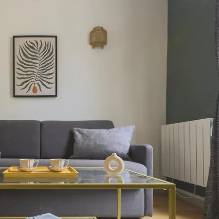 1592 Opera District Comfortable Retreat Apartment *