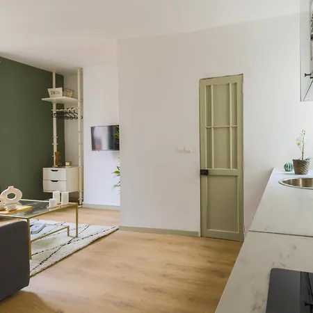 1592 Opera District Comfortable Retreat Apartment *
