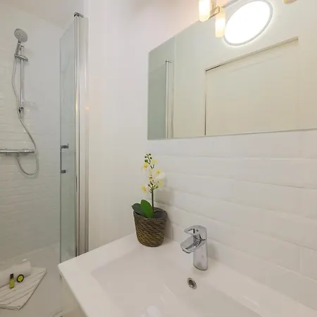 Apartment 1592 Opera District Comfortable Retreat Paris